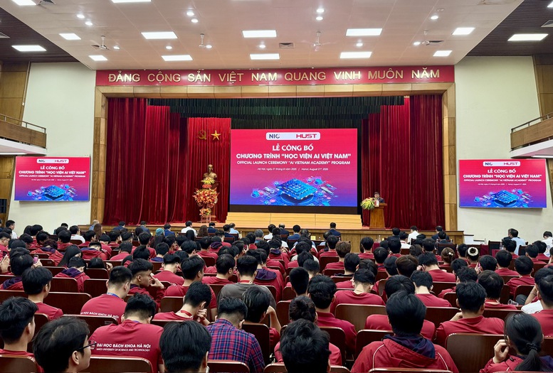 Phó Thủ tướng đánh giá cao Tập đoàn NVIDIA, Đại học Bách khoa Hà Nội và Trung tâm Đổi mới sáng tạo Quốc gia đã tiên phong hưởng ứng các chủ trương, chính sách lớn của Đảng và Nhà nước về phổ cập kiến thức và đào tạo nguồn nhân lực chất lượng cao trong lĩnh vực AI - Ảnh: VGP/Thu Sa