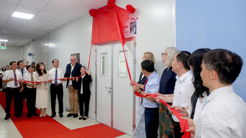 Khánh thành phòng ghép tủy