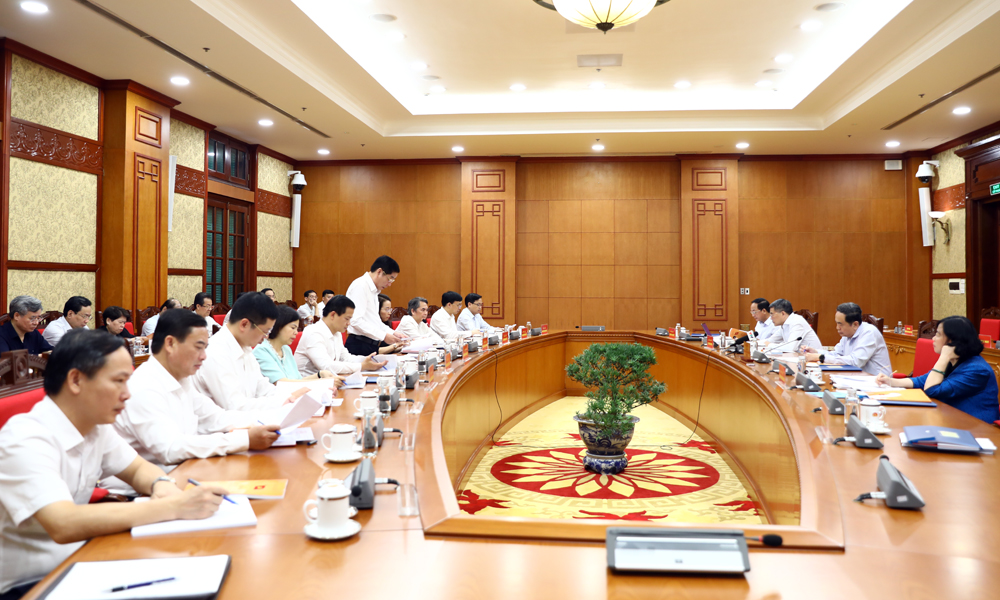 Quang cảnh buổi làm việc.