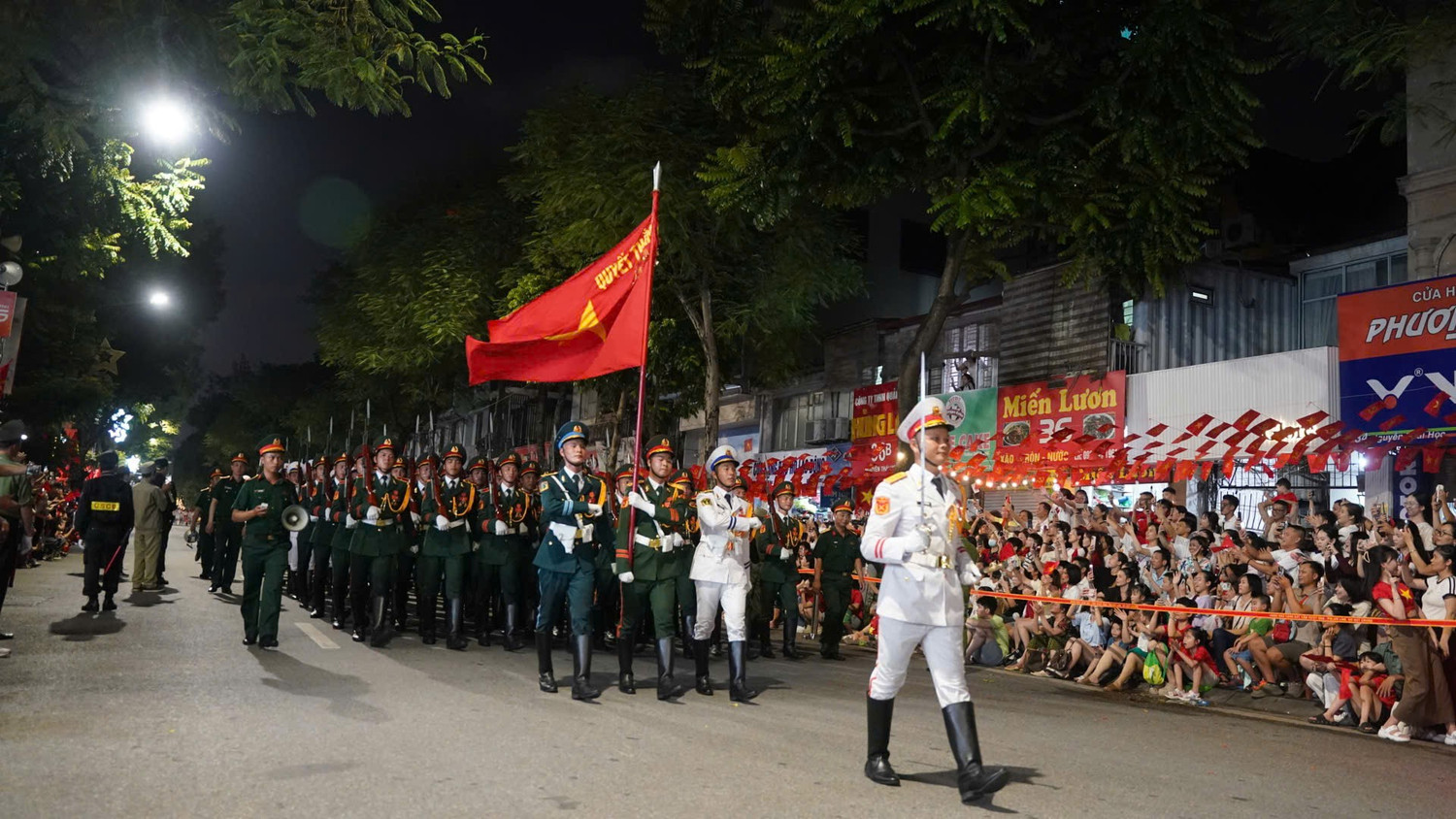 Khối sĩ quan Hậu cần, kỹ thuật thể hiện bản lĩnh, trí tuệ và vai trò thầm lặng nhưng vô cùng quan trọng.