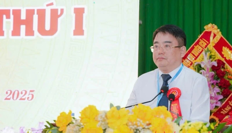 Trưởng Ban Quản lý KKT Nghi Sơn và các KCN Nguyễn Tiến Hiệu phát biểu chỉ đạo tại Đại hội. Trưởng Ban Quản lý KKT Nghi Sơn và các KCN Nguyễn Tiến Hiệu phát biểu chỉ đạo tại Đại hội.