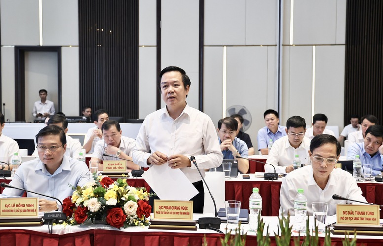 Chủ tịch UBND tỉnh Ninh Bình Phạm Quang Ngọc phát biểu tại buổi làm việc - Ảnh: VGP/Thu Sa