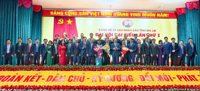BCH Đảng bộ UBND tỉnh Gia Lai nhiệm kỳ 2025-2030 ra mắt Đại hội. Ảnh: Viết Hiền