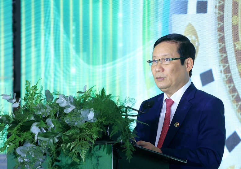 Chủ tịch VCCI Phạm Tấn Công phát biểu khai mạc diễn đàn.