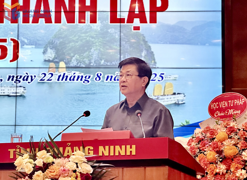 Luật sư, Tiến sĩ Đỗ Ngọc Thịnh, Chủ tịch Liên đoàn Luật sư Việt Nam, phát biểu tại lễ kỷ niệm. Luật sư, Tiến sĩ Đỗ Ngọc Thịnh, Chủ tịch Liên đoàn Luật sư Việt Nam, phát biểu tại lễ kỷ niệm.