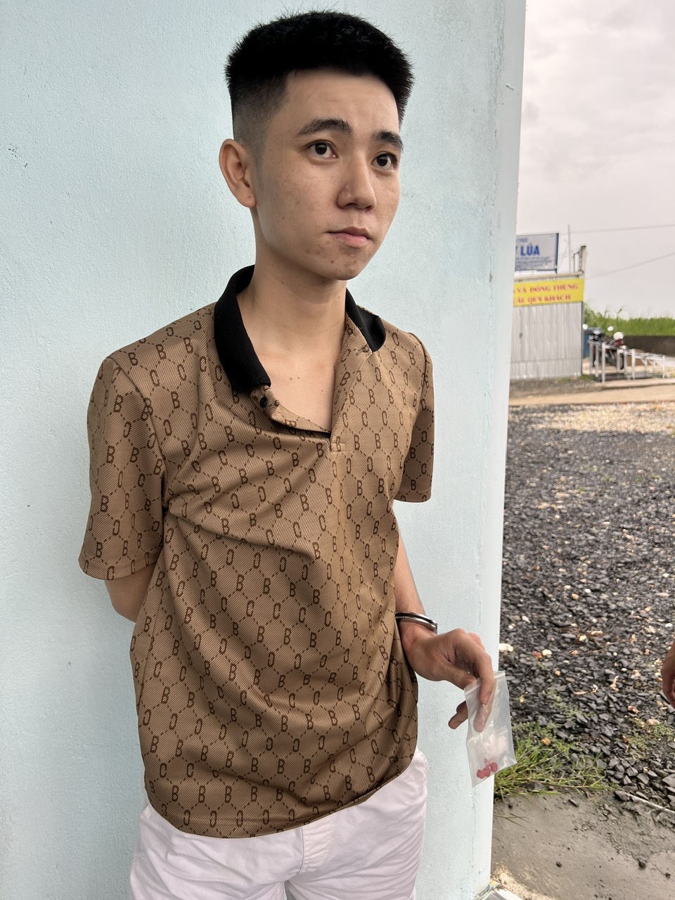 Đối tượng Thái Văn Uốt cùng tang vật