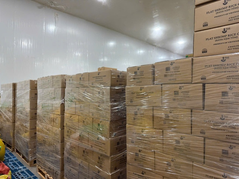 bánh Huế được đóng thùng xút khẩu bánh Huế được đóng thùng xút khẩu