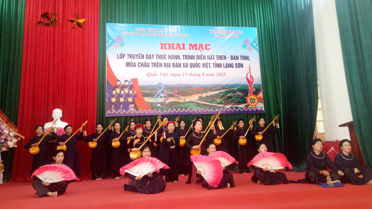 Lạng Sơn khai mạc lớp truyền dạy hát Then, đàn tính, múa chầu