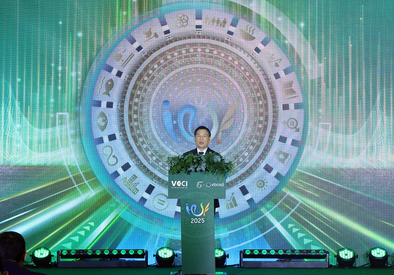 Phó Thủ tướng Hồ Đức Phớc kêu gọi cộng đồng doanh nghiệp Việt Nam cần chủ động, bản lĩnh và tiên phong trên hành trình phát triển và xây dựng giá trị bền vững.