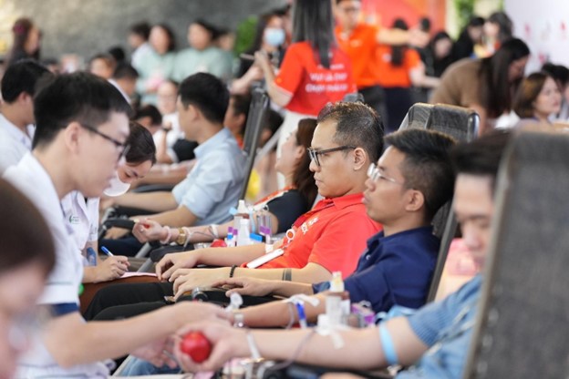 Cán bộ nhân viên ROX Group chung tay hiến máu, lan tỏa giá trị sống đẹp