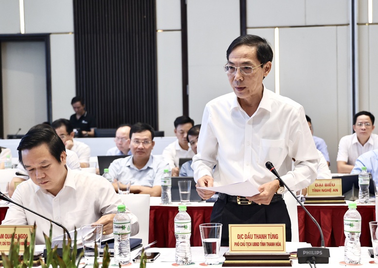 Phó Chủ tịch UBND tỉnh Thanh Hóa Đầu Thanh Tùng phát biểu tại buổi làm việc - Ảnh: VGP/Thu Sa