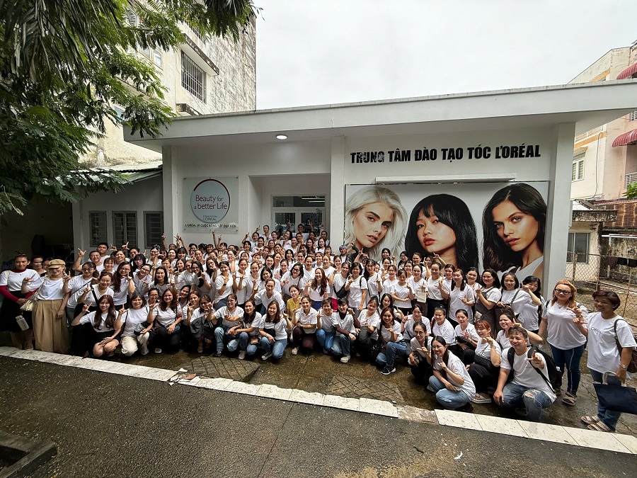 Lớp dạy trang điểm và chăm sóc da Lớp dạy trang điểm và chăm sóc da