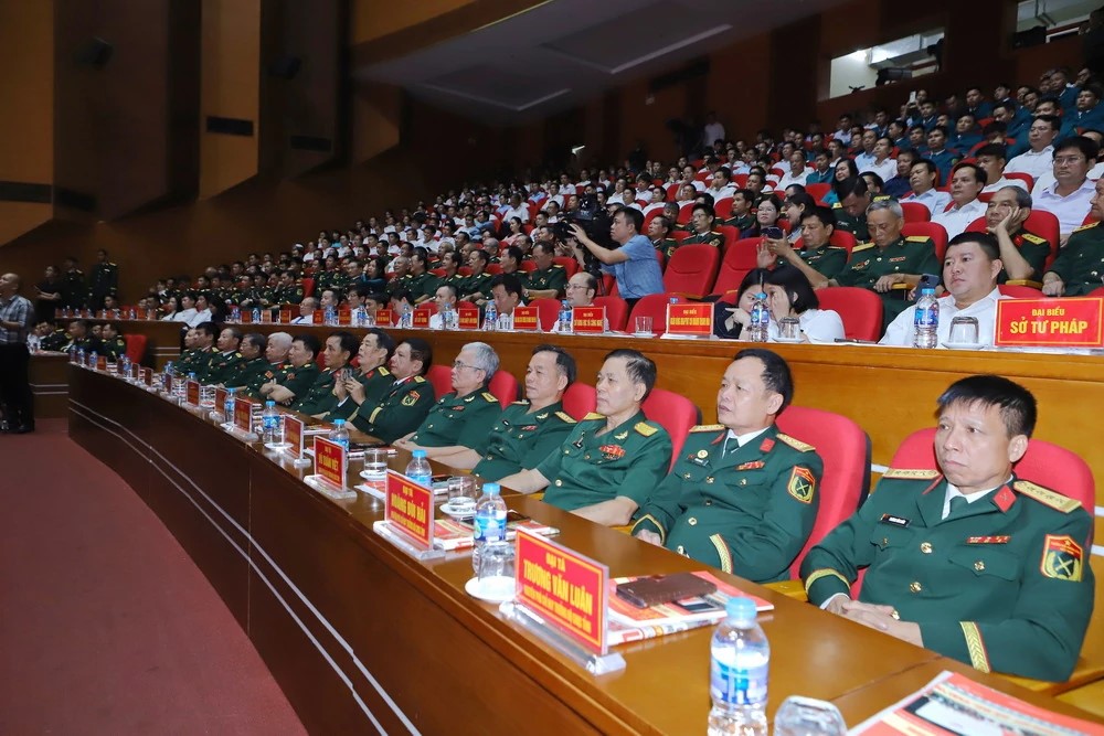 Các đại biểu tham dự chương trình Các đại biểu tham dự chương trình