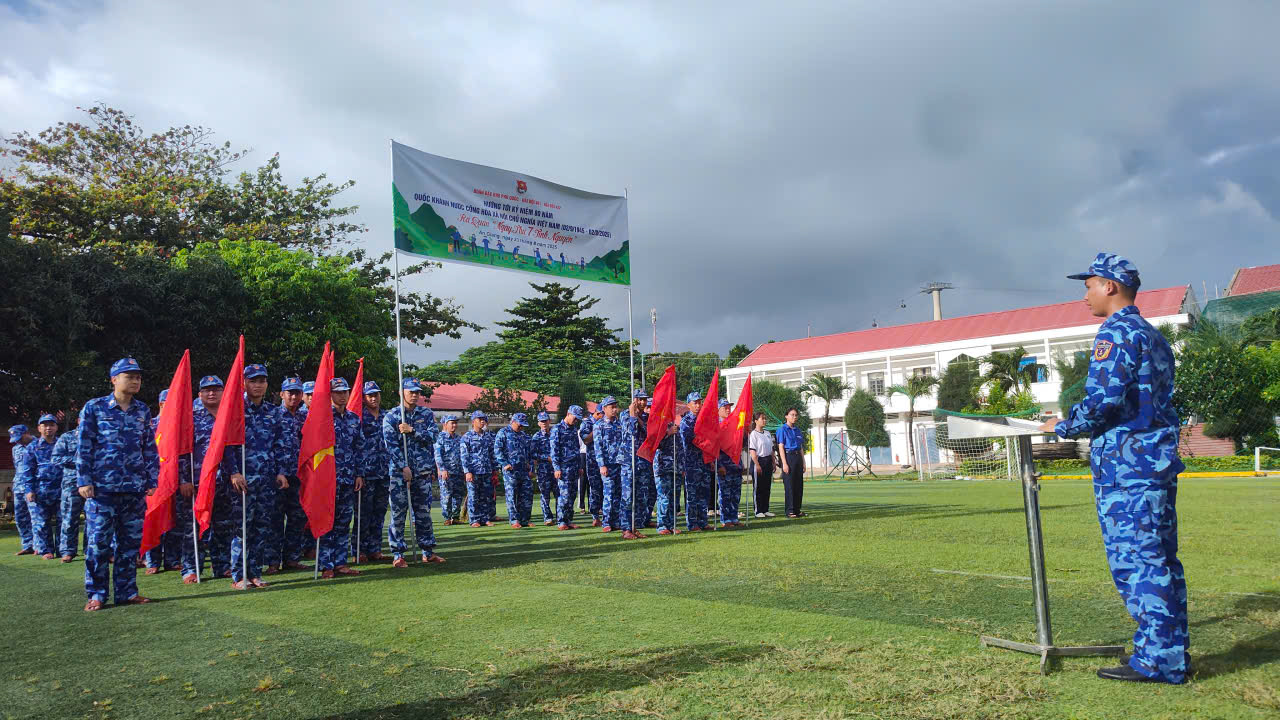 Quang cảnh phát động ngày Thứ bảy tình nguyện