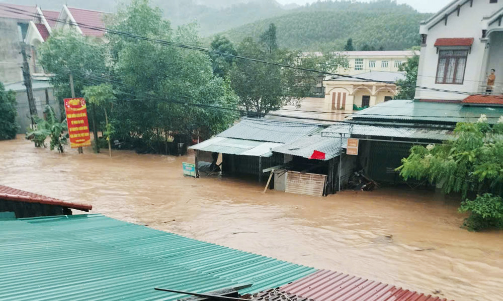 Thôn Linh Phú, xã Tuấn Đạo bị thiệt hại nặng do mưa lũ. Thôn Linh Phú, xã Tuấn Đạo bị thiệt hại nặng do mưa lũ.