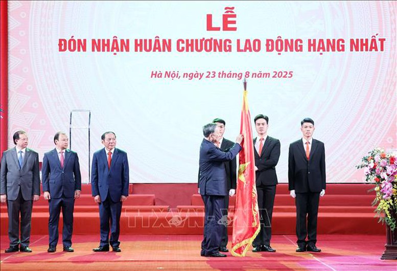 Tổng Bí thư Tô Lâm: Văn hóa phải đi trước một bước, bồi đắp bản lĩnh, củng cố niềm tin, hình thành năng lực mềm quốc gia