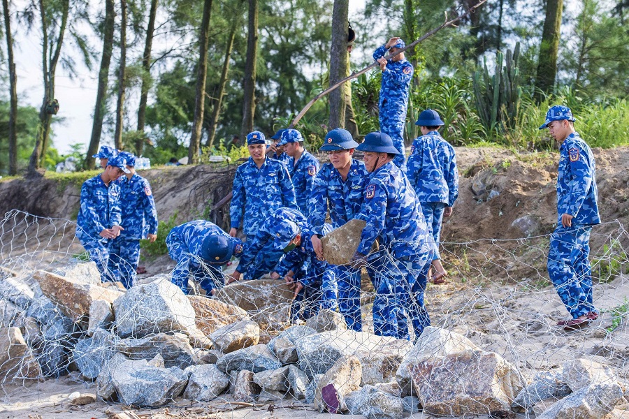 Hộ đê Hội Thống, xã Đan Hải - một trong 4 điểm đê xung yếu nhất của tỉnh Hà Tĩnh