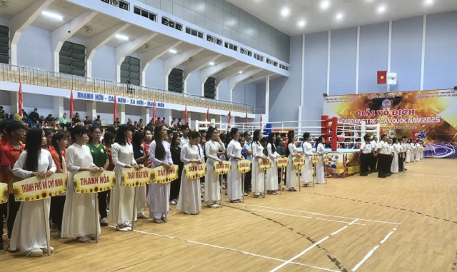 Các đoàn VĐV tham dự giải. Ảnh: VH Các đoàn VĐV tham dự giải. Ảnh: VH