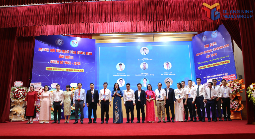 Ban Chấp hành Hội Tim mạch Quảng Ninh nhiệm kỳ 2025-2028 ra mắt Đại hội.