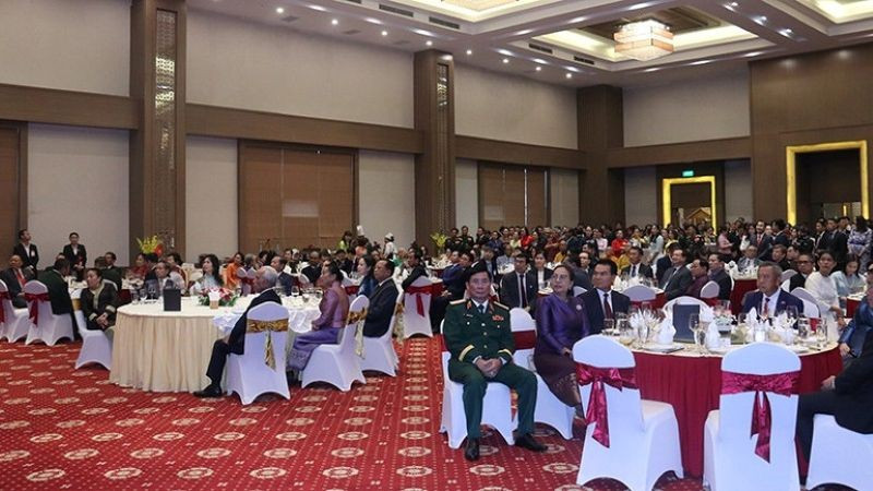 Đại sứ quán Việt Nam tại Lào tổ chức Tiệc chiêu đãi chào mừng kỷ niệm 80 năm Quốc khánh nước Cộng hòa xã hội chủ nghĩa Việt Nam. (Ảnh: HẢI TIẾN)