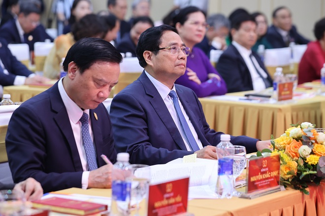 Thủ tướng và các đại biểu tham dự lễ kỷ niệm - Ảnh: VGP/Nhật Bắc