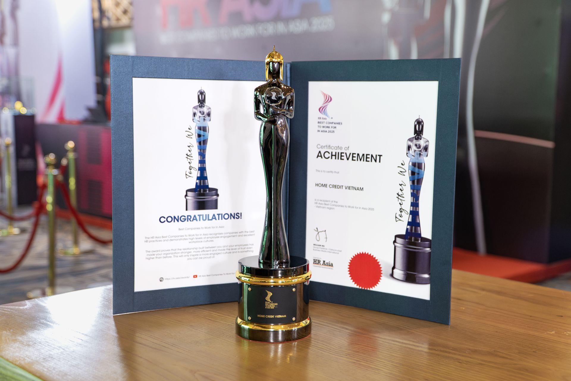 5 năm liên tiếp Home Credit kiên định xây dựng môi trường làm việc hạnh phúc. 5 năm liên tiếp Home Credit kiên định xây dựng môi trường làm việc hạnh phúc.
