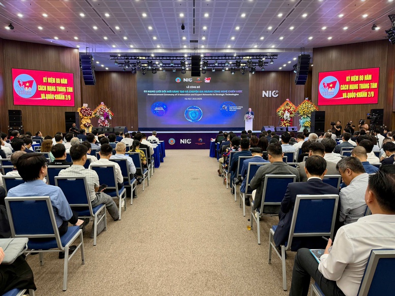 Bộ Tài chính tổ chức lễ công bố thành lập 3 Mạng lưới Đổi mới sáng tạo và chuyên gia ngành công nghệ chiến lược: Lượng tử (VNQuantum), an ninh mạng (ViSecurity) và hàng không, vũ trụ, thiết bị bay không người lái (UAV Việt Nam) - Ảnh: VGP/MInh Ngọc