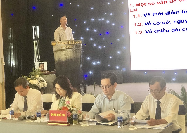 Bàn chủ toạ Hội thảo. Ảnh: Viết Hiền