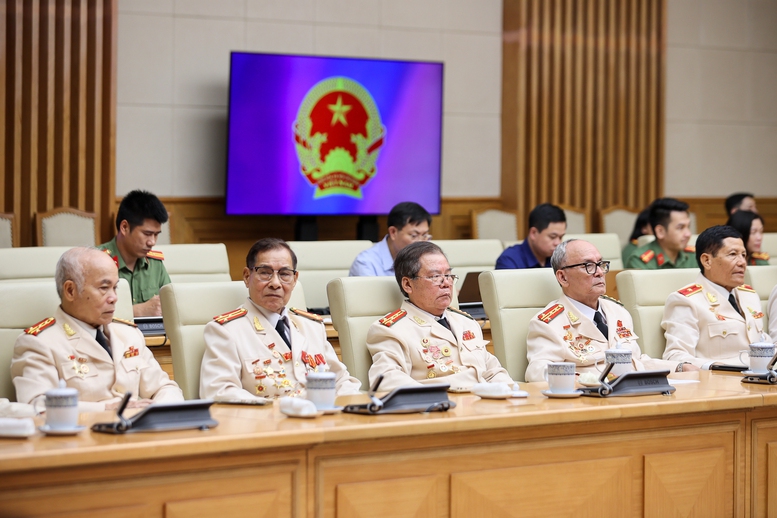 Các đại biểu tham dự cuộc gặp mặt - Ảnh: VGP/Nhật Bắc