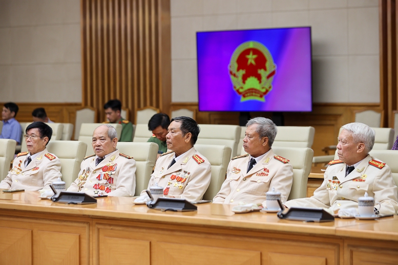 Các đại biểu tham dự cuộc gặp mặt - Ảnh: VGP/Nhật Bắc