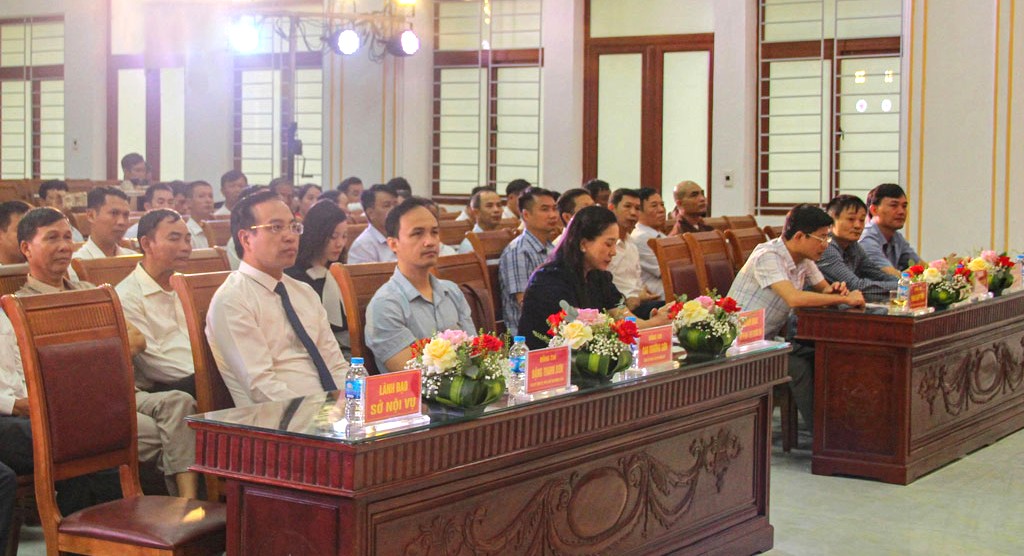 Các đại biểu tham dự hội nghị