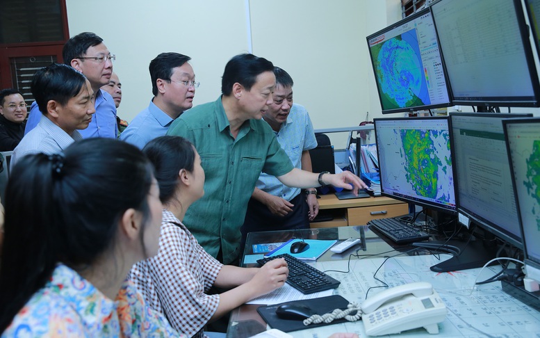 Tập trung cao độ ứng phó bão số 5 đổ bộ vào đất liền