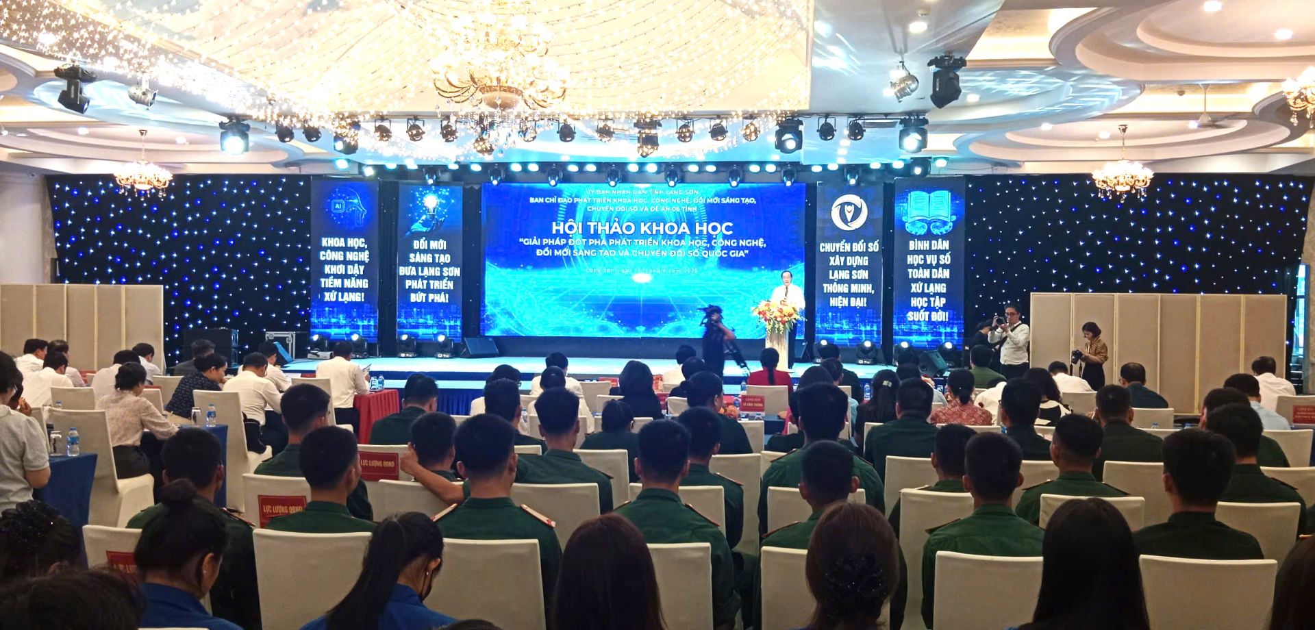 Quang cảnh Hội thảo