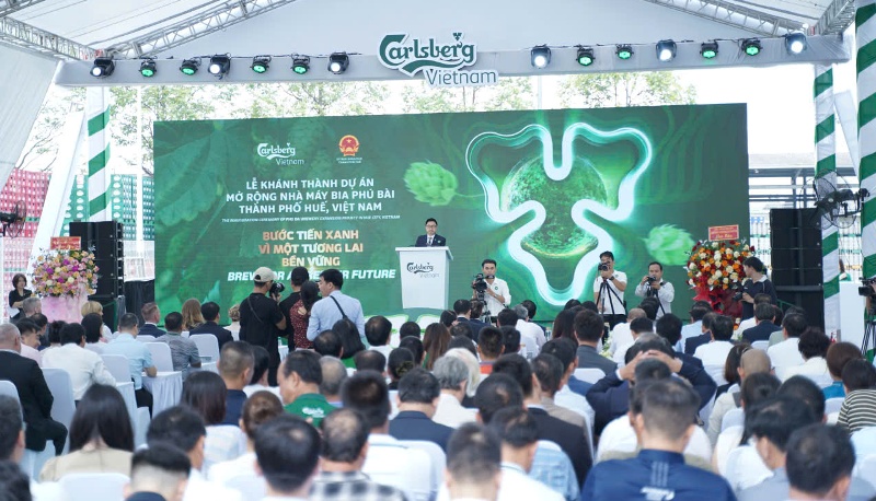 Ông Andrew Khan phát biểu Ông Andrew Khan phát biểu