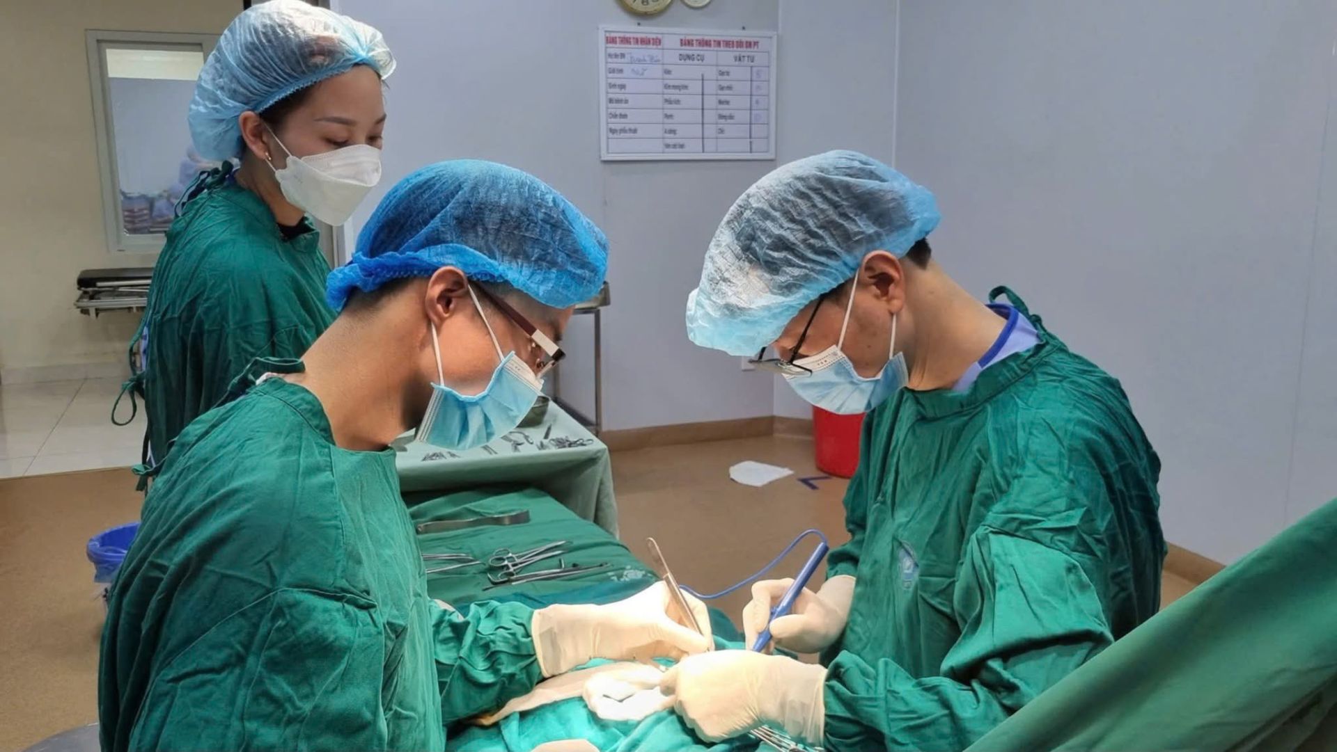 Bệnh viện Nhi Hải Phòng phẫu thuật thành công cho một trẻ sơ sinh bị dị tật bẩm sinh đường tiêu hóa, tắc tá tràng