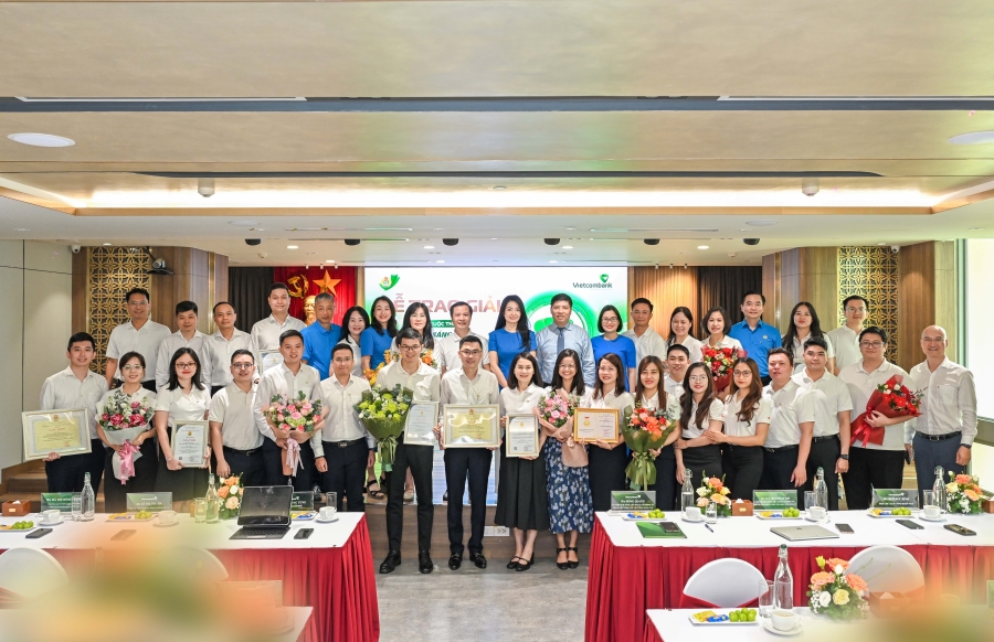 Công đoàn Vietcombank tổ chức Lễ trao giải ‘Hành trình sáng tạo - Khát vọng vươn mình’