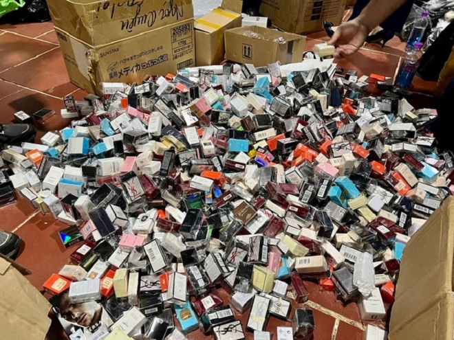 Cảnh báo từ Bộ Công Thương: Mỹ phẩm “dỏm” tràn lan trên sàn thương mại điện tử