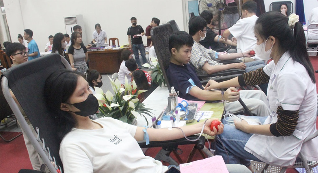 Trường Đại học Sư phạm Kỹ thuật Hưng Yên tổ chức hiến máu tình nguyện