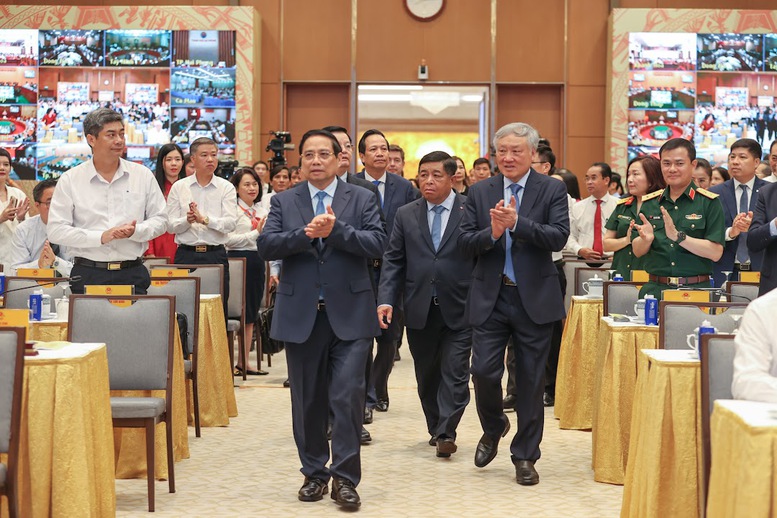 Hội nghị tổng kết chương trình và phong trào thi đua xóa nhà tạm, nhà dột nát