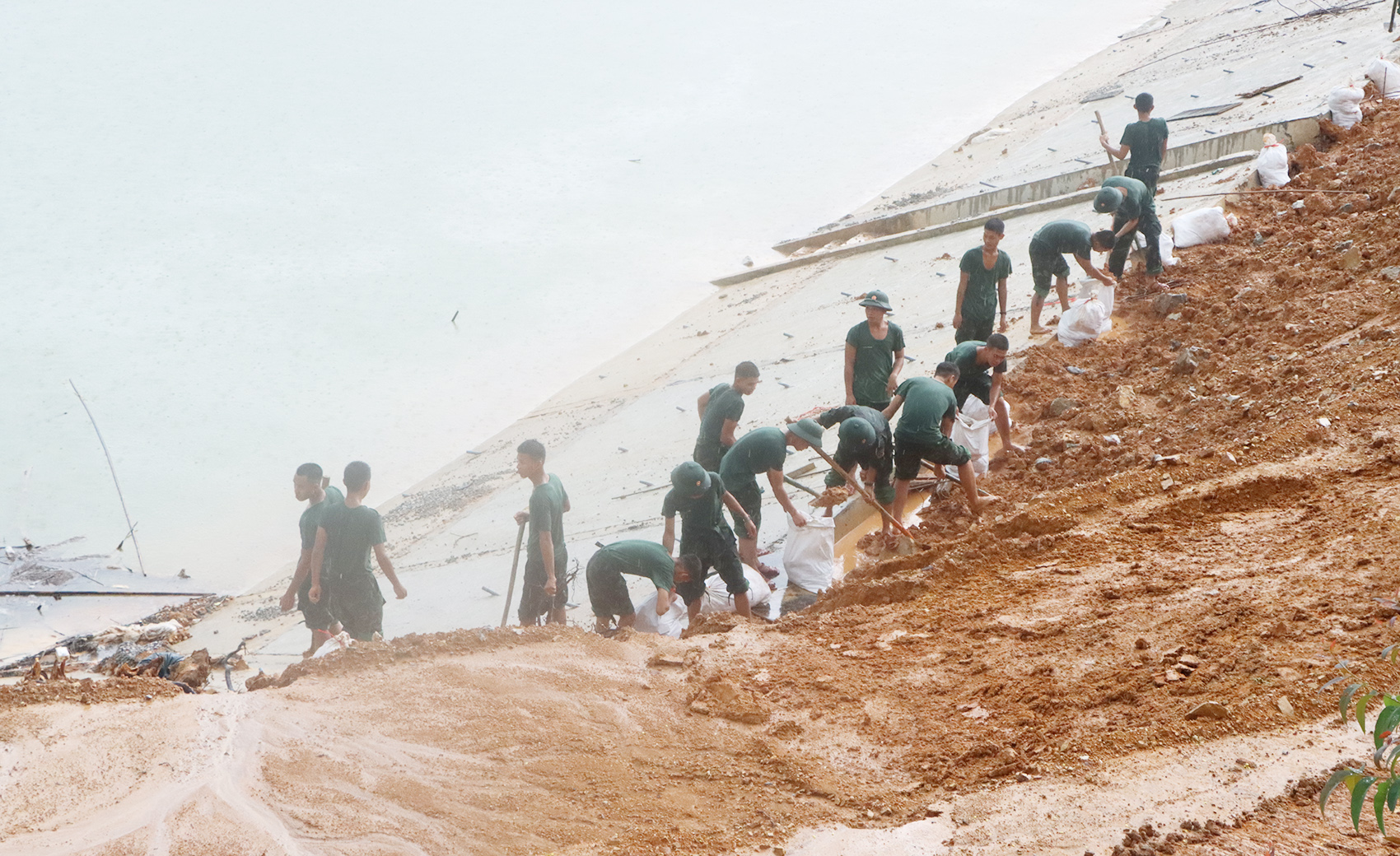 Bắc Ninh được yêu cầu triển khai công tác đảm bảo an toàn đê điều, ứng phó với mưa lũ sau bão số 5