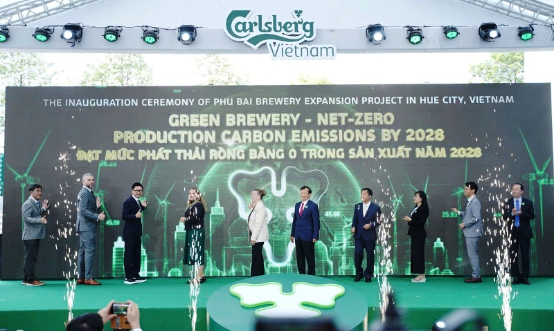 Carlsberg Việt Nam khánh thành nhà máy bia Phú Bài mở rộng tổng vốn hơn 2000 tỷ đồng