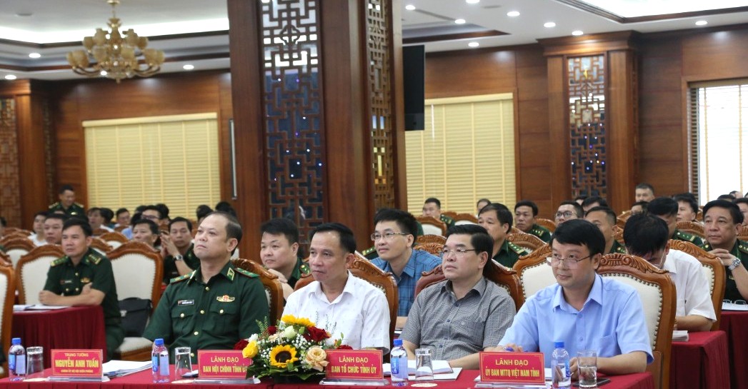 Các đại biểu dự hội nghị