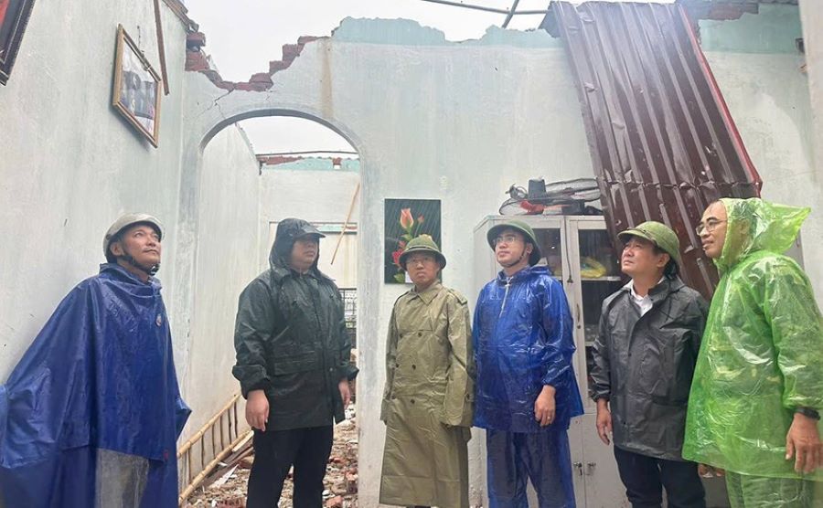 Sau bão, các địa phương, ban ngành tập trung thống kê thiệt hại, khẩn trước khắc phục hậu quả để người dân sớm ổn định cuộc sống.