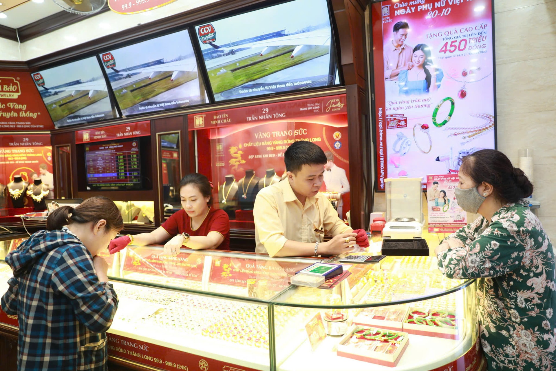 Quy định mới về quản lý kinh doanh, xuất, nhập khẩu vàng. Ảnh báo Hà Nội mới.