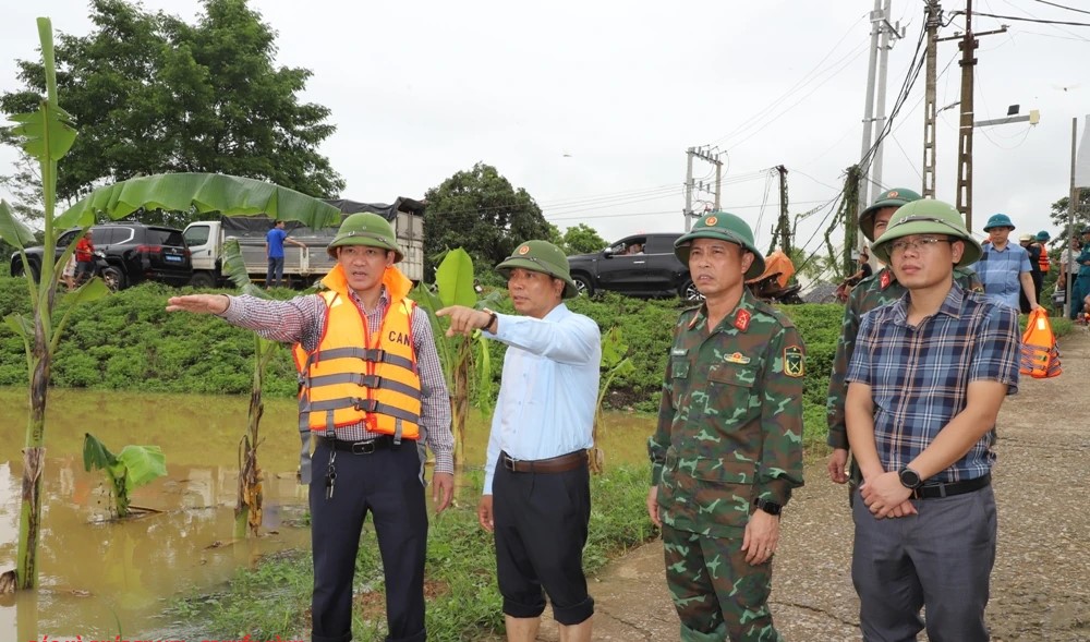 Lũ trên sông Bưởi trên mức báo động III, cô lập nhiều thôn trên địa bàn xã Kim Tân