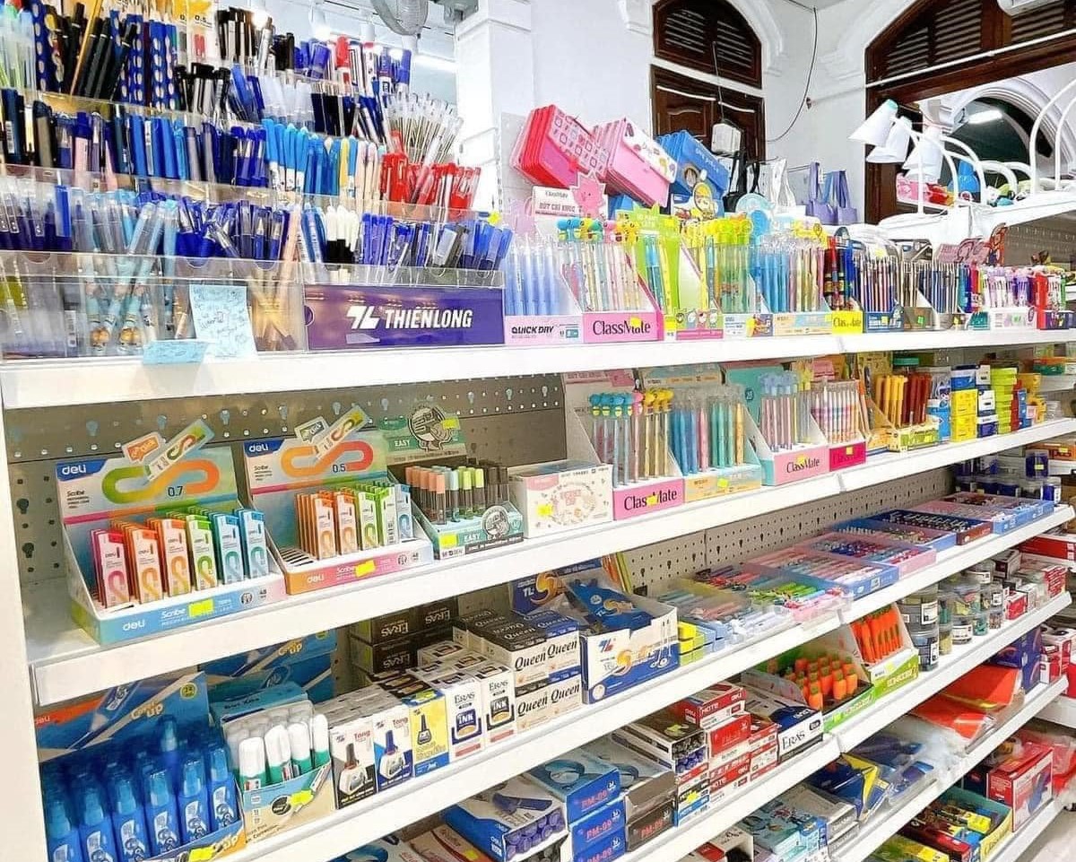 Thị trường đồ dùng học tập năm nay, hàng Việt đang dần chiếm ưu thế, được đông đảo các bậc phụ huynh lựa chọn. Ảnh: Tuấn Ngọc