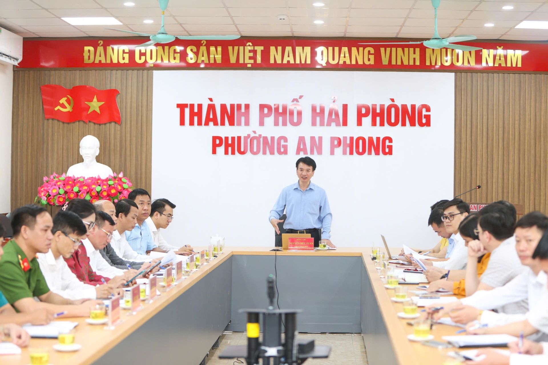 Đồng ch&iacute; Nguyễn Đức Tuấn ph&aacute;t biểu kết luận.