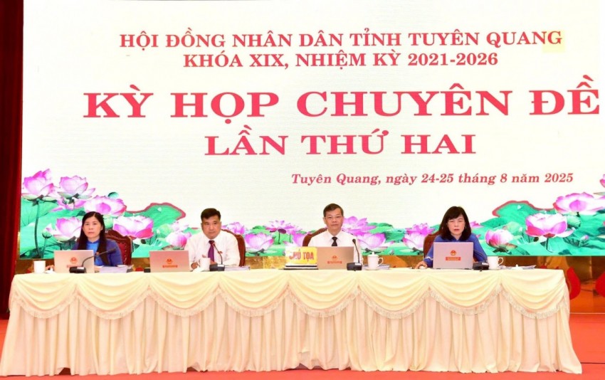 HĐND tỉnh Tuyên Quang khóa XIX, nhiệm kỳ 2021-2026 khai mạc Kỳ họp chuyên đề thứ 2, thông qua nhiều nghị quyết quan trọng. HĐND tỉnh Tuyên Quang khóa XIX, nhiệm kỳ 2021-2026 khai mạc Kỳ họp chuyên đề thứ 2, thông qua nhiều nghị quyết quan trọng.