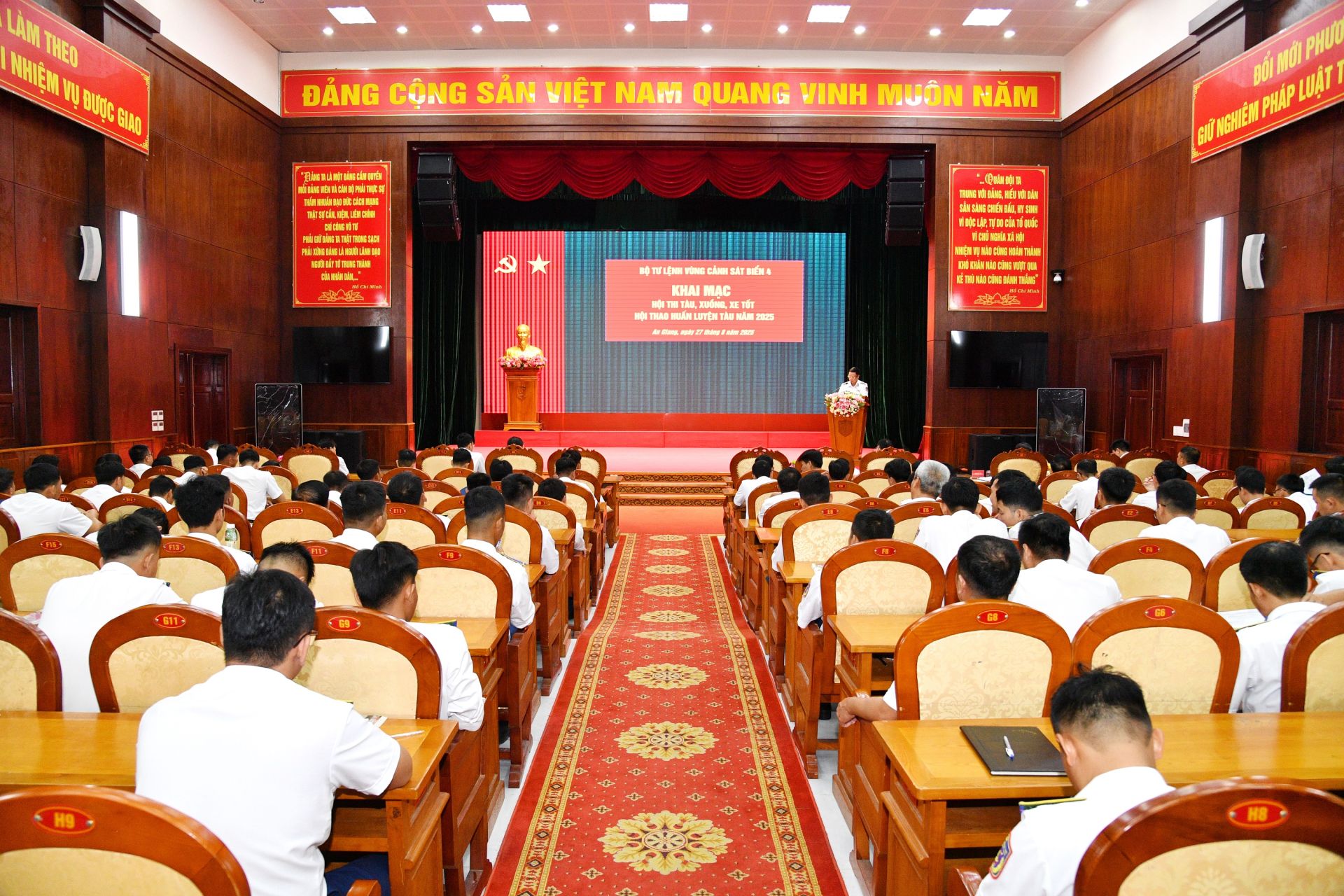 Quang cảnh Khai mạc Hội thi