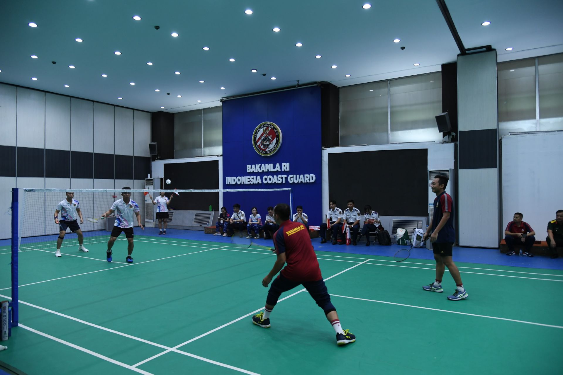 Giao lưu cầu lông